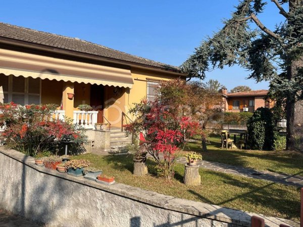 casa indipendente in vendita a San Colombano al Lambro