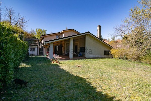 casa indipendente in vendita a San Colombano al Lambro
