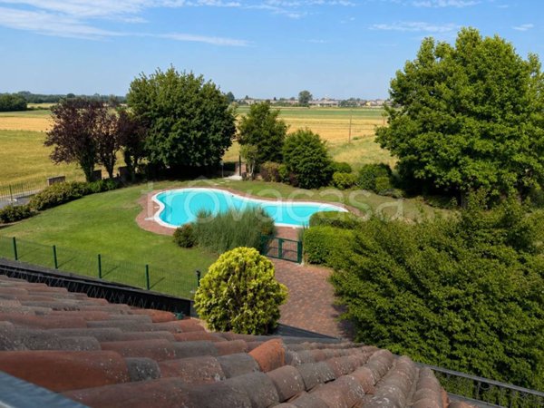 appartamento in vendita a San Colombano al Lambro in zona Mostiola