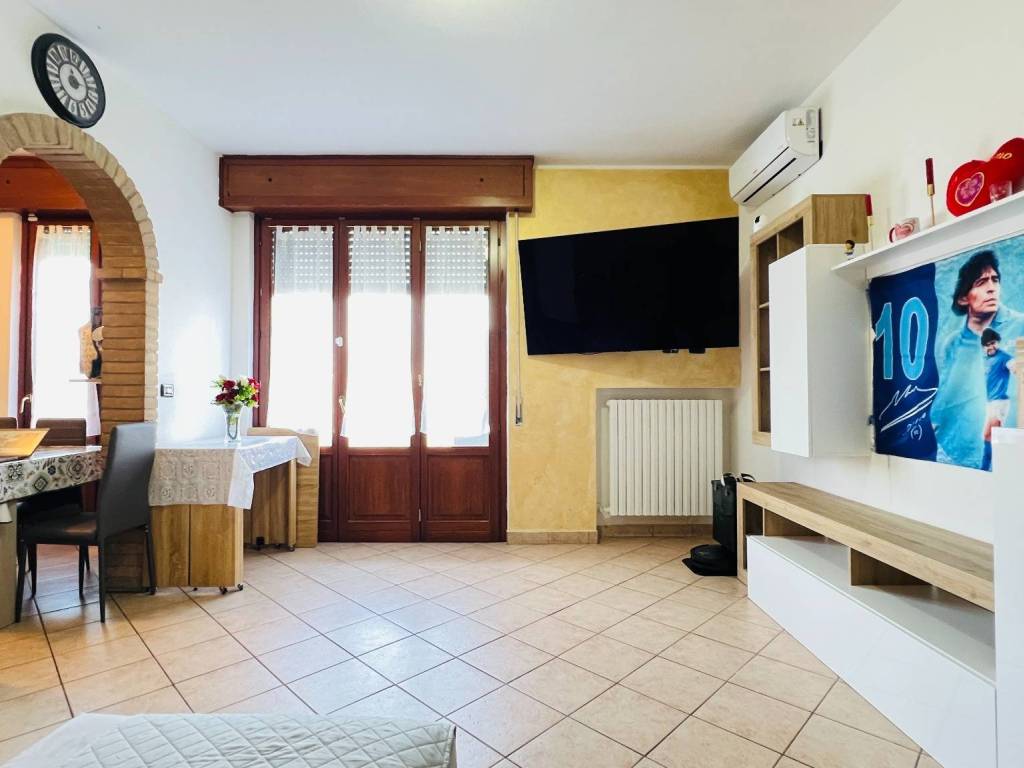 appartamento in vendita a San Colombano al Lambro in zona Campagna