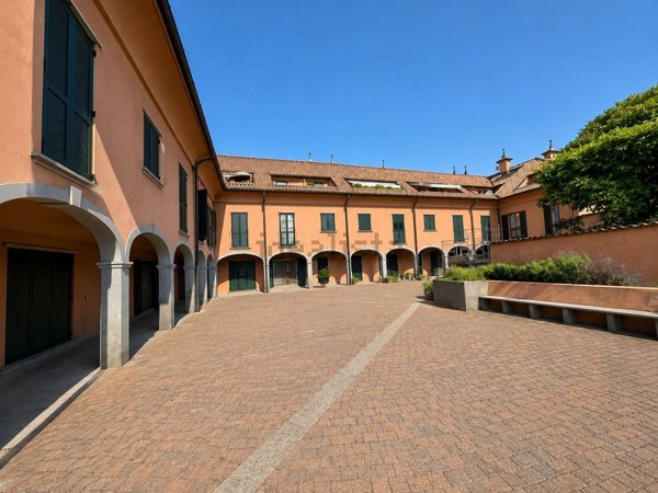appartamento in vendita a San Colombano al Lambro in zona Mostiola