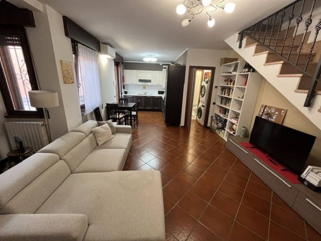 appartamento in vendita a San Colombano al Lambro in zona Campagna