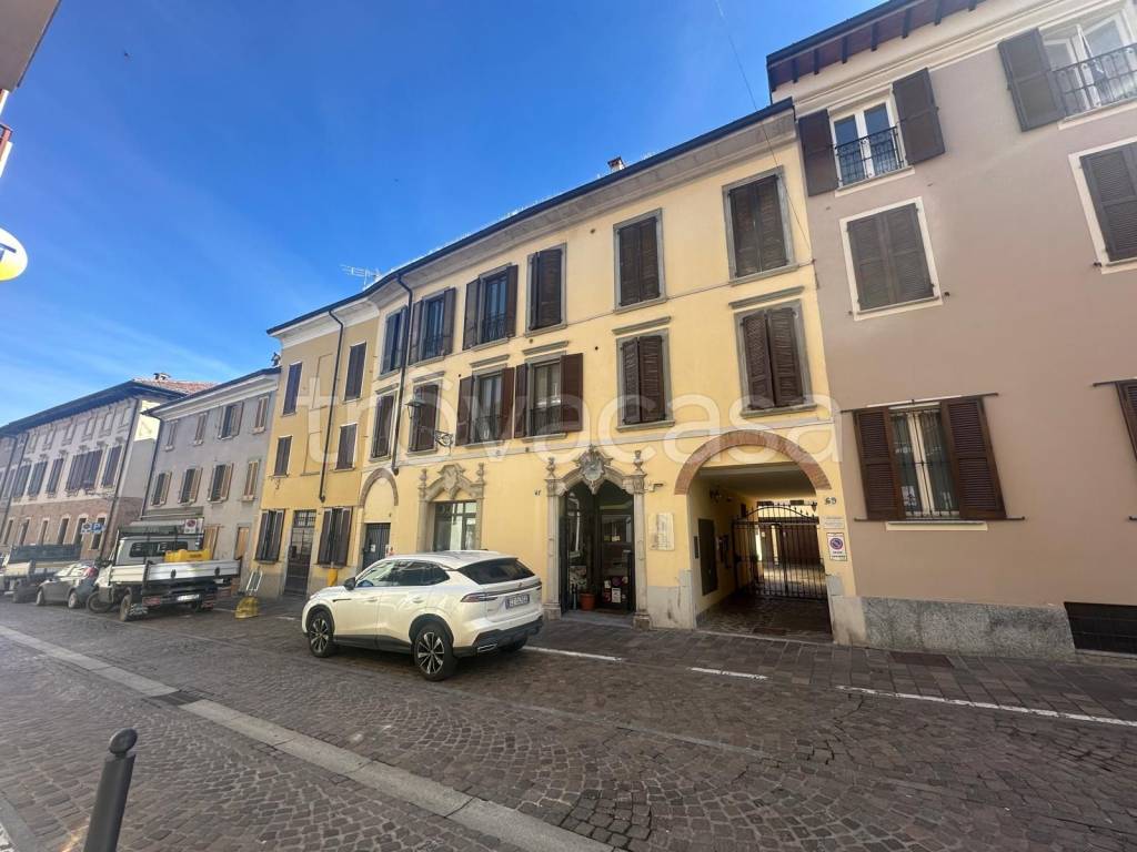 appartamento in vendita a San Colombano al Lambro in zona Campagna