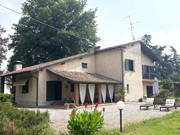 casa indipendente in vendita a San Colombano al Lambro in zona Mostiola