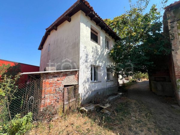 casa indipendente in vendita a San Colombano al Lambro in zona Campagna