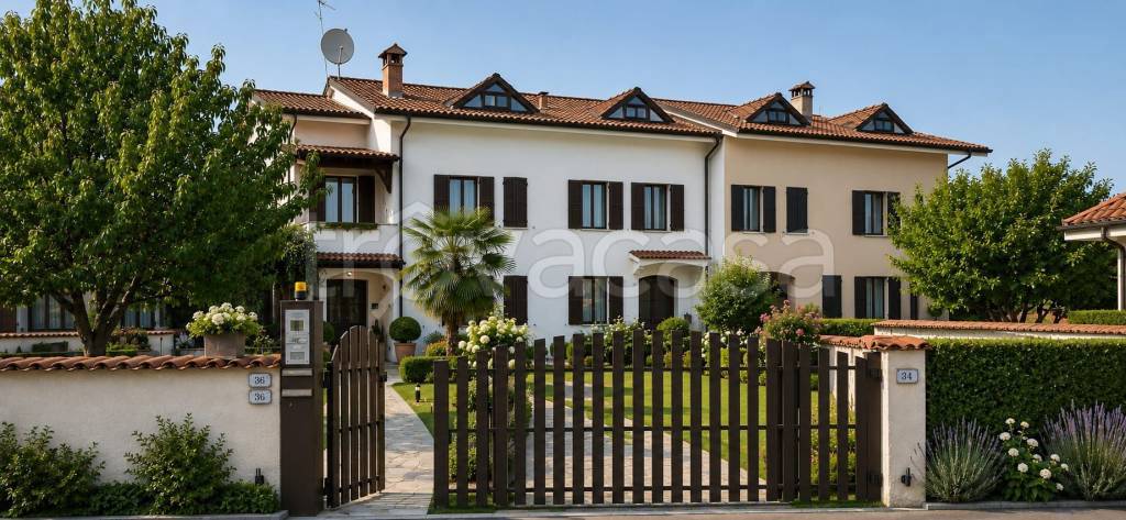 casa indipendente in vendita a San Colombano al Lambro in zona Campagna