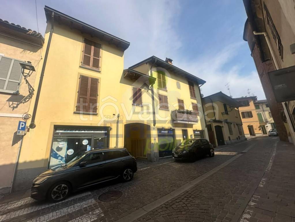 appartamento in vendita a San Colombano al Lambro in zona Campagna