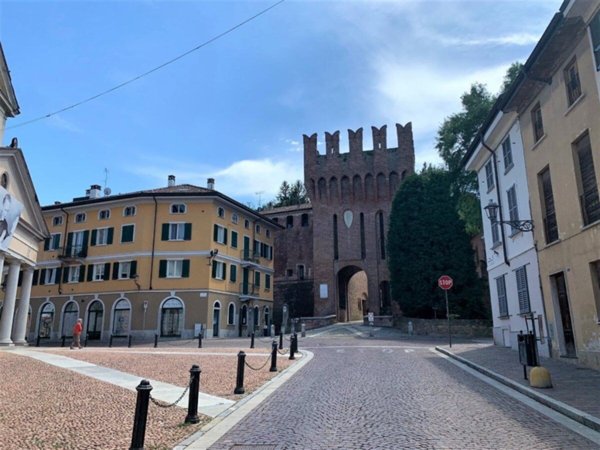 casa indipendente in vendita a San Colombano al Lambro