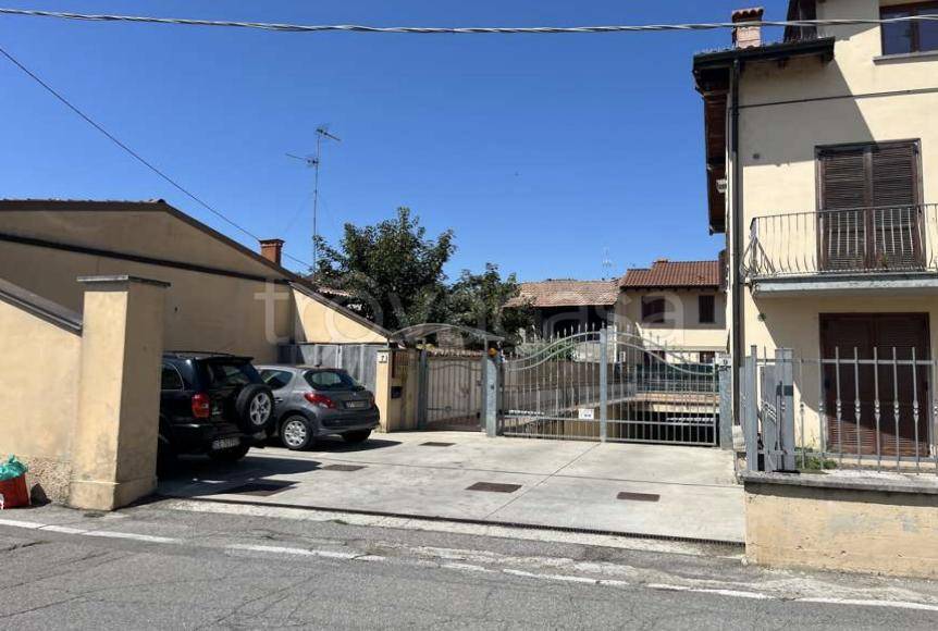 appartamento in vendita a San Colombano al Lambro in zona Campagna