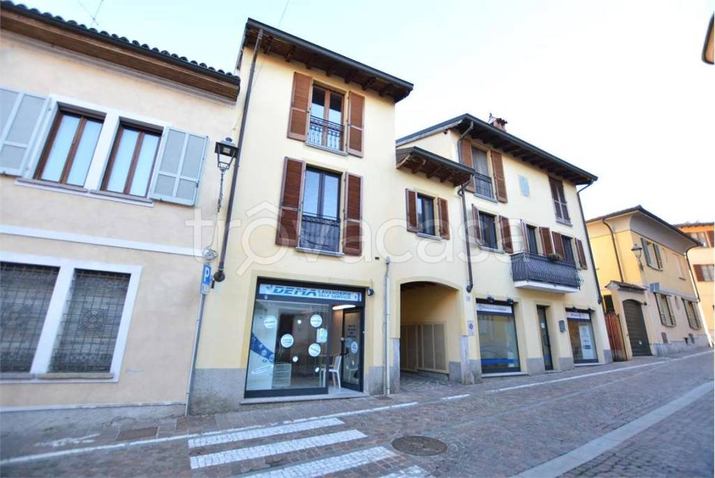 appartamento in vendita a San Colombano al Lambro in zona Campagna