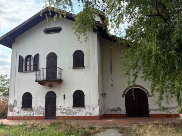 casa indipendente in vendita a San Colombano al Lambro in zona Mostiola