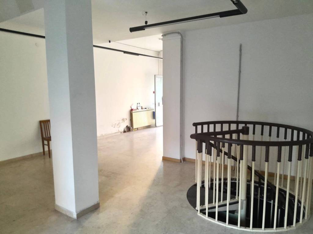 negozio in vendita a San Donato Milanese