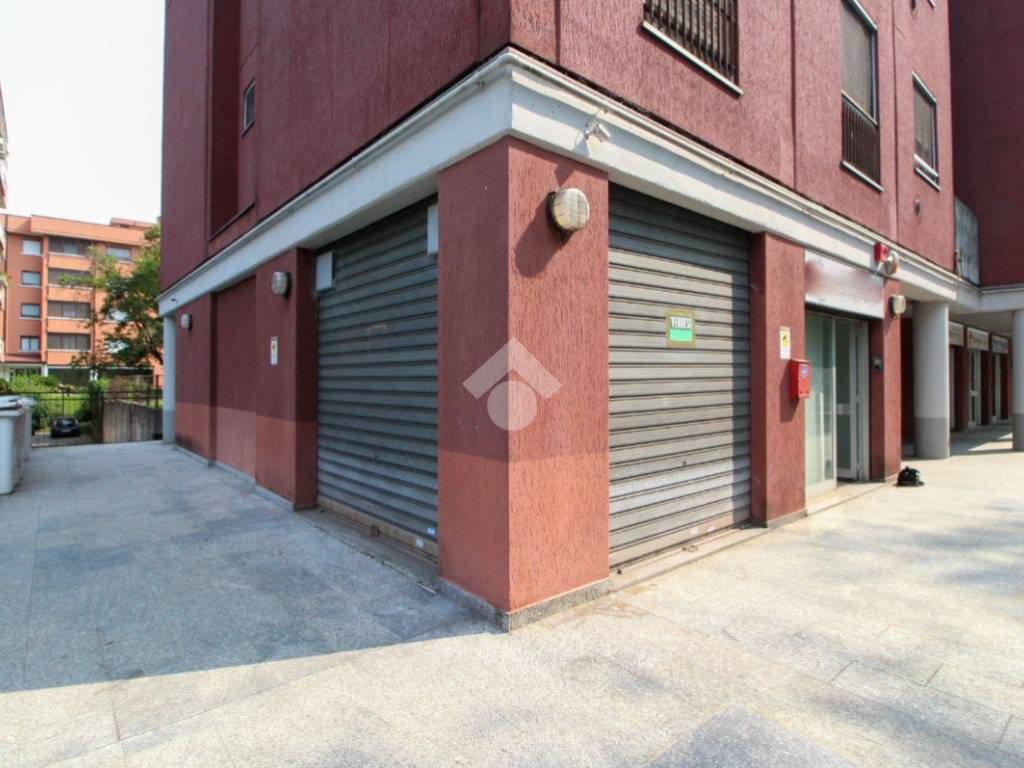 negozio in vendita a San Donato Milanese