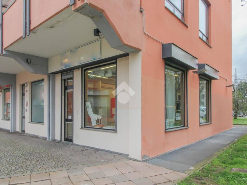 negozio in vendita a San Donato Milanese