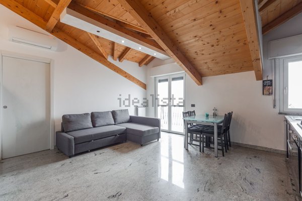 appartamento in vendita a San Donato Milanese in zona Poasco