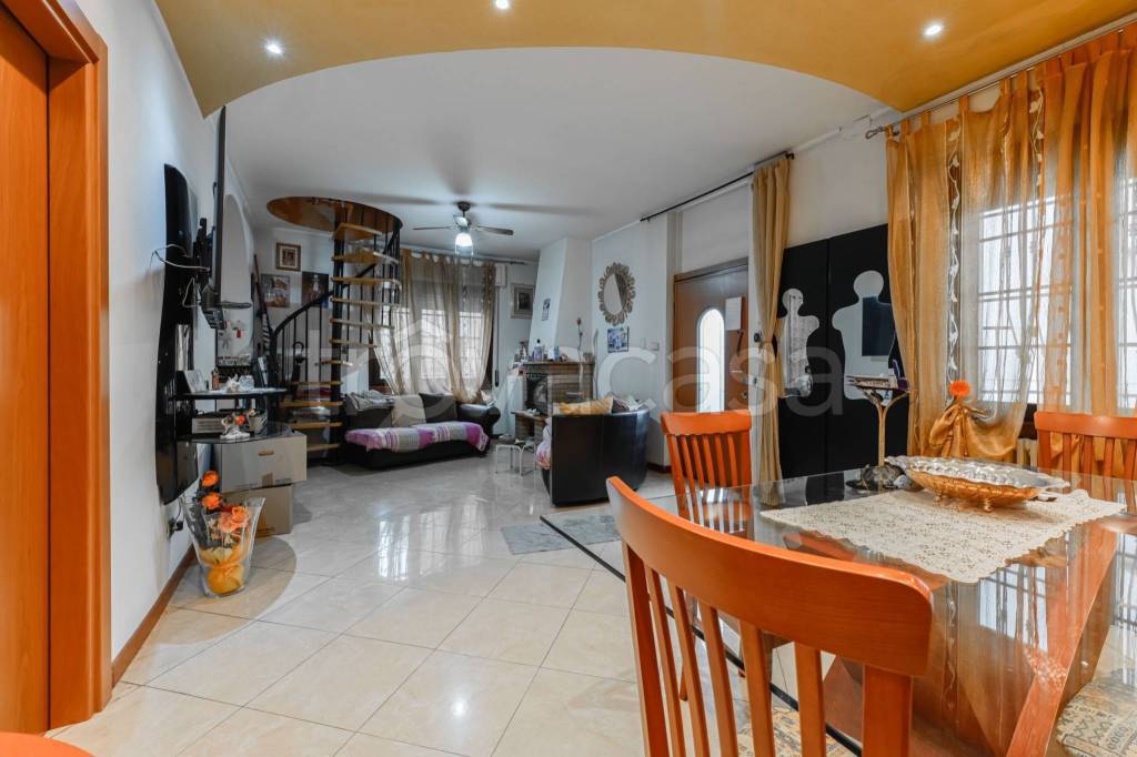 casa indipendente in vendita a San Donato Milanese