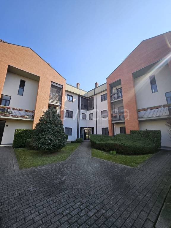 appartamento in vendita a San Donato Milanese in zona Poasco