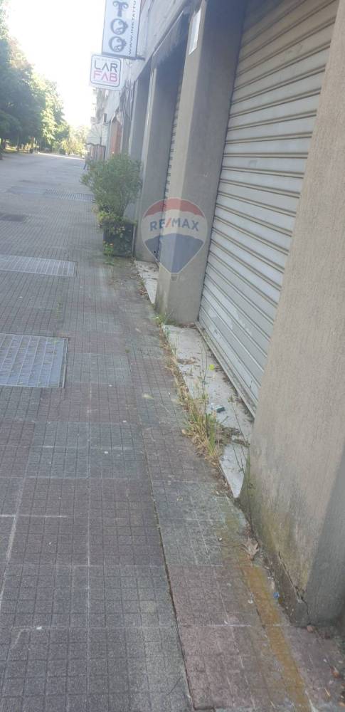 locale commerciale in vendita a San Donato Milanese