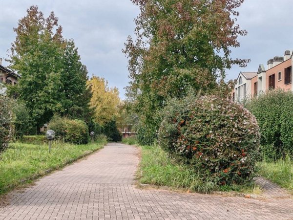 appartamento in vendita a San Donato Milanese in zona Poasco