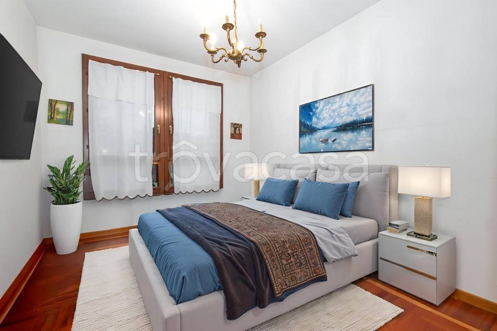 appartamento in vendita a San Donato Milanese in zona Poasco