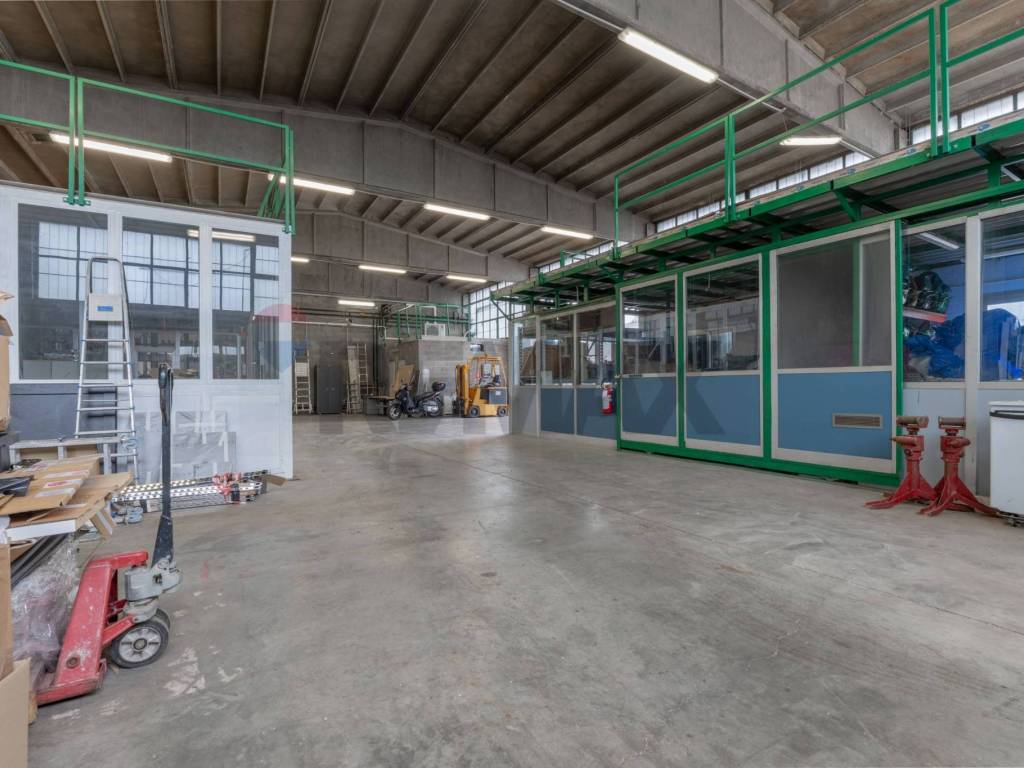 capannone in vendita a San Donato Milanese