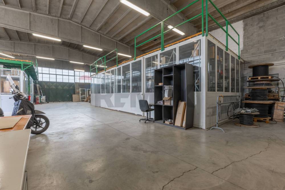 capannone in vendita a San Donato Milanese