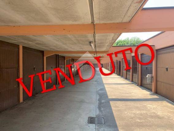 locale di sgombero in vendita a San Donato Milanese