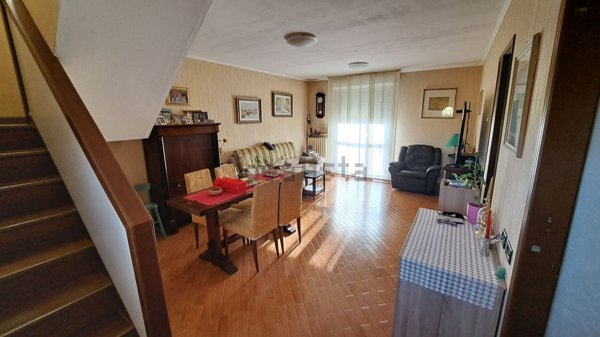 casa indipendente in vendita a San Donato Milanese in zona Sorigherio