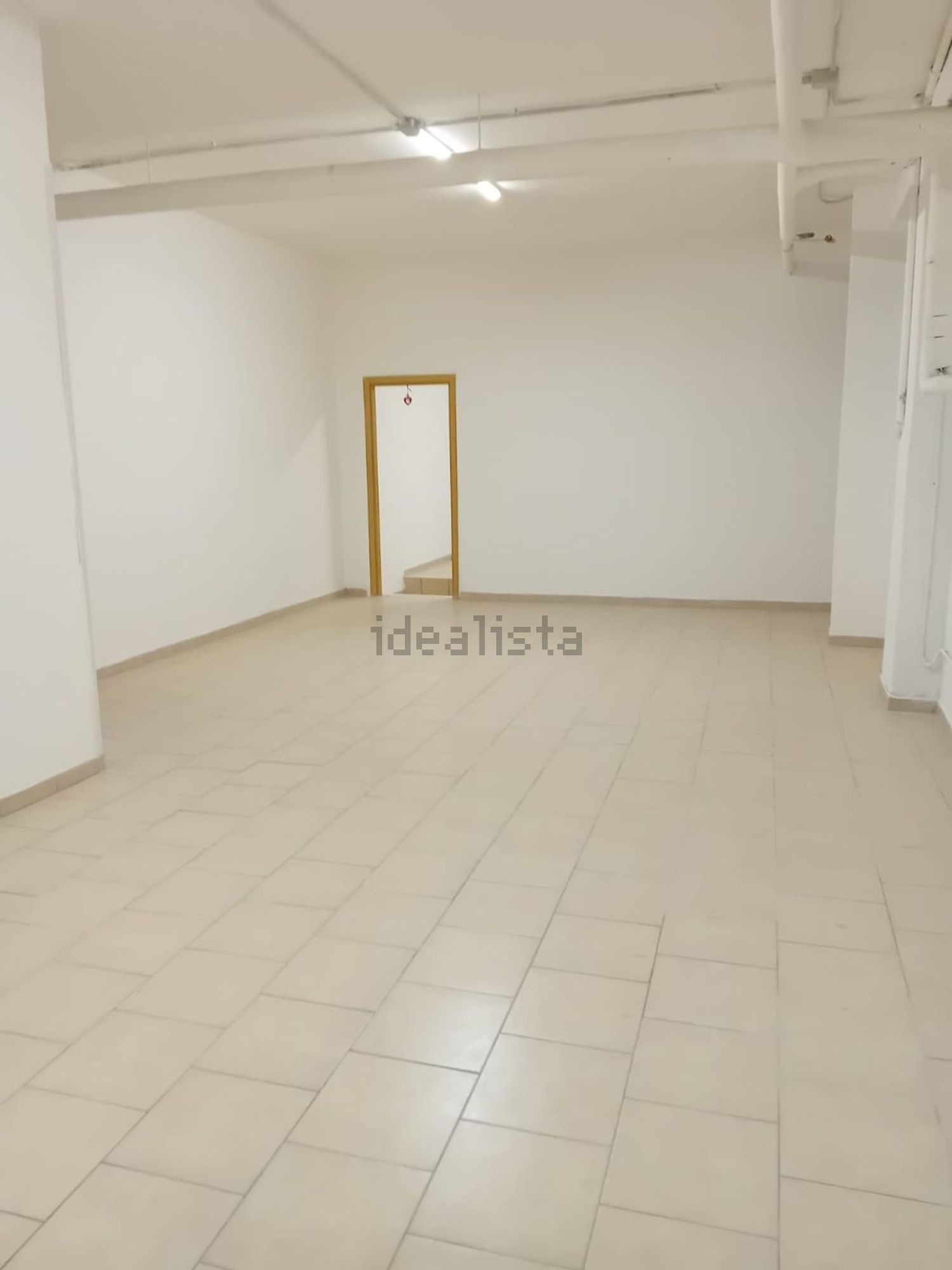 locale di sgombero in vendita a San Donato Milanese