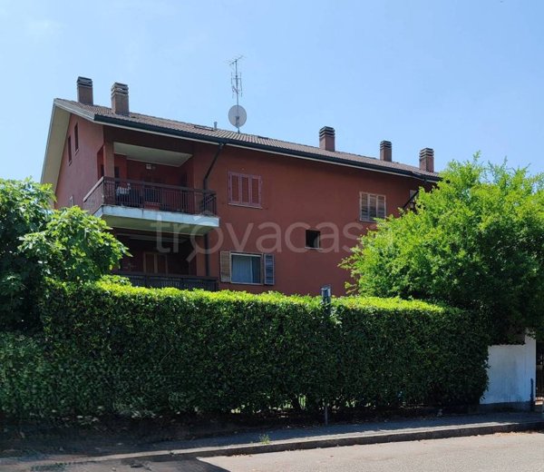 appartamento in vendita a San Donato Milanese in zona Poasco