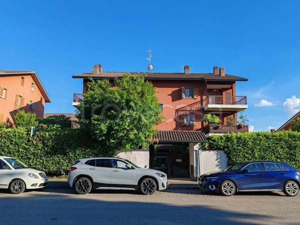 appartamento in vendita a San Donato Milanese in zona Poasco