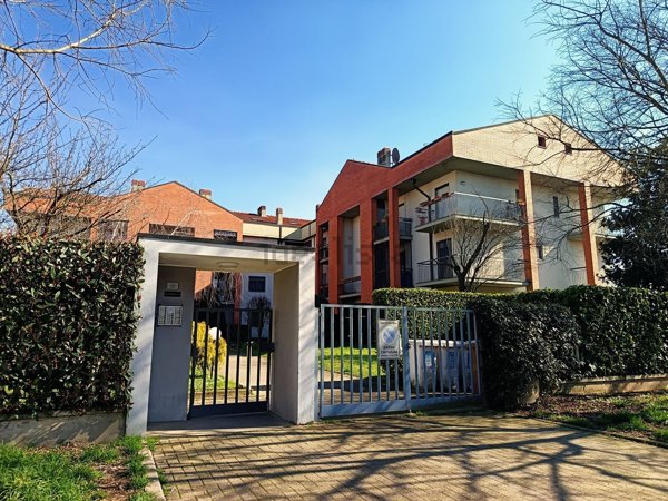 appartamento in vendita a San Donato Milanese in zona Poasco