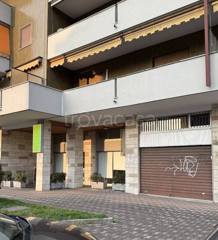 negozio in vendita a San Donato Milanese