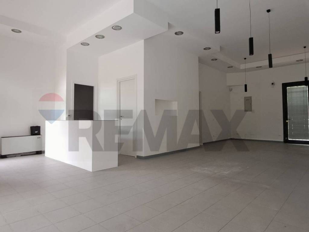 negozio in vendita a San Donato Milanese