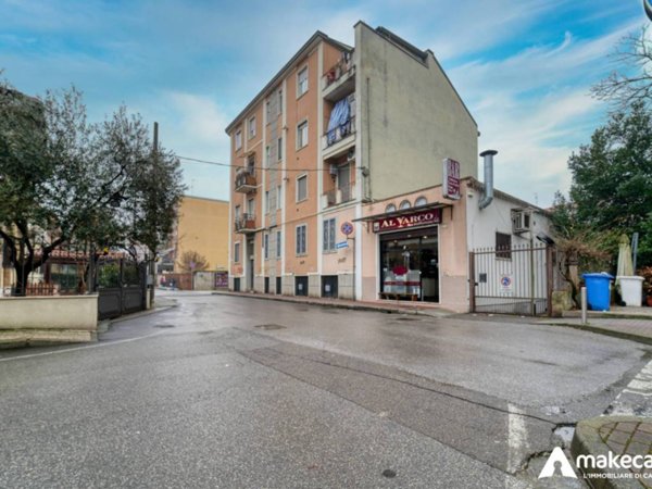 negozio in vendita a San Donato Milanese