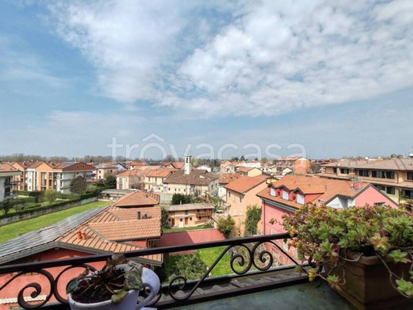 appartamento in vendita a San Donato Milanese in zona Poasco