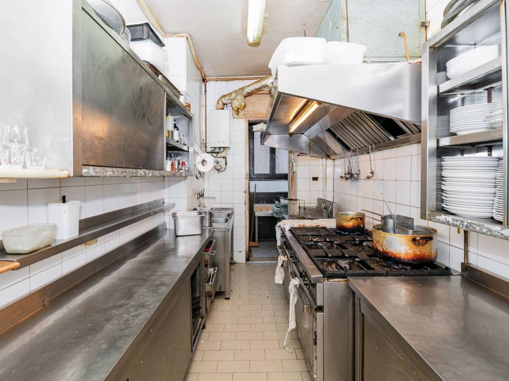 negozio in vendita a San Donato Milanese