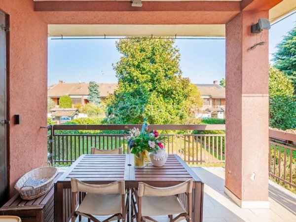 appartamento in vendita a San Donato Milanese in zona Poasco