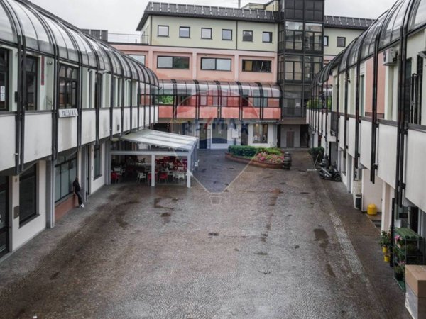 negozio in vendita a San Donato Milanese