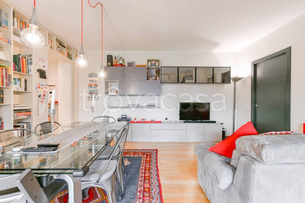 appartamento in vendita a San Donato Milanese in zona Poasco