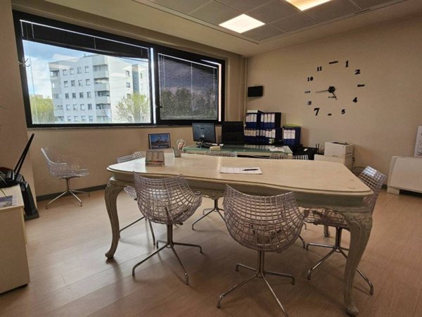 ufficio in vendita a San Donato Milanese