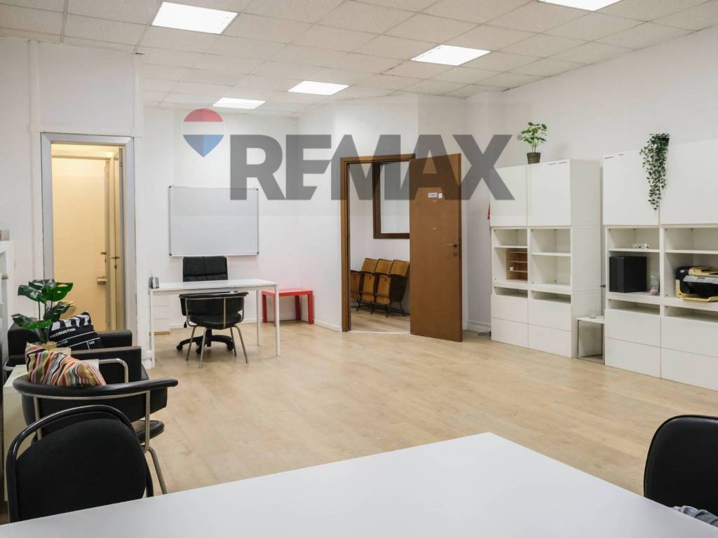 ufficio in vendita a San Donato Milanese