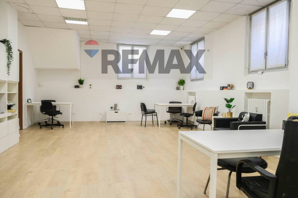 ufficio in vendita a San Donato Milanese