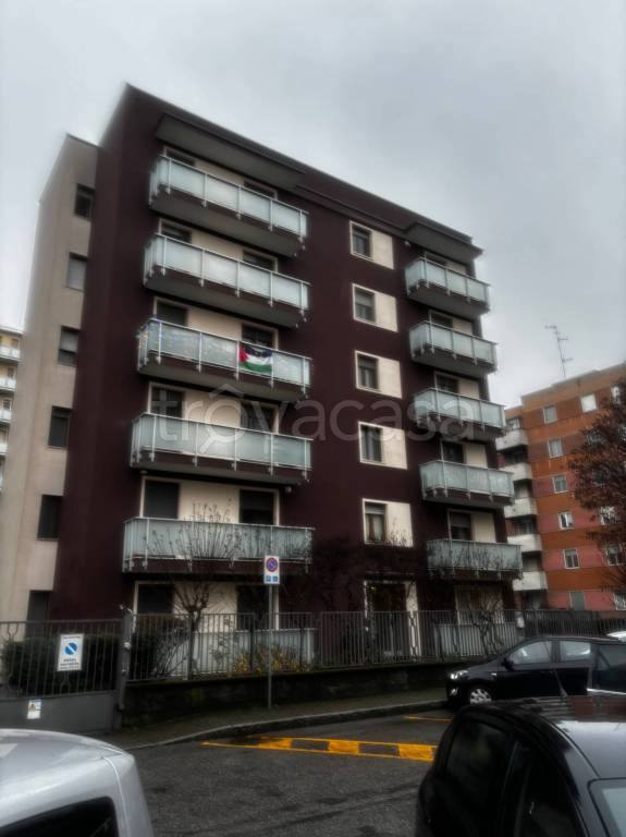 locale commerciale in vendita a San Donato Milanese