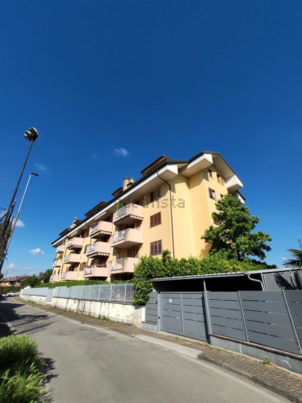 appartamento in vendita a San Donato Milanese in zona Poasco