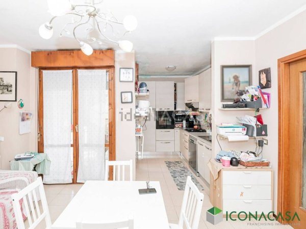 appartamento in vendita a San Donato Milanese in zona Poasco