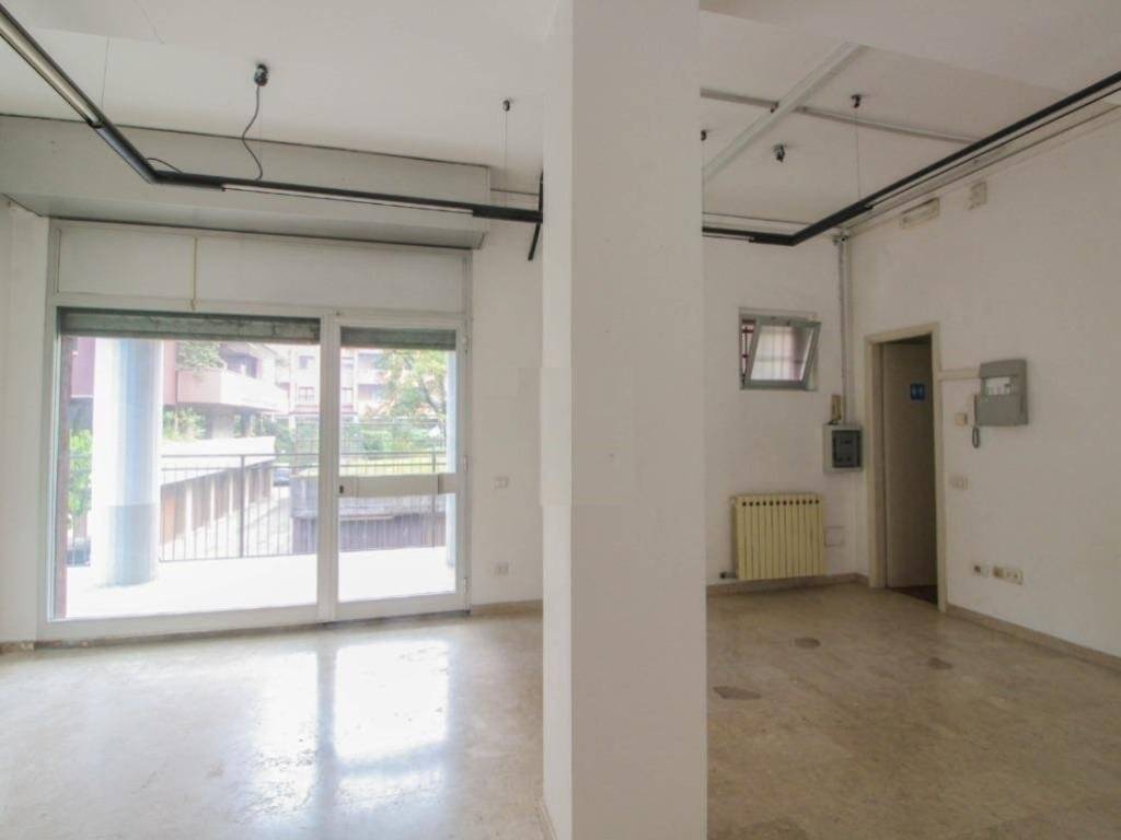 negozio in vendita a San Donato Milanese