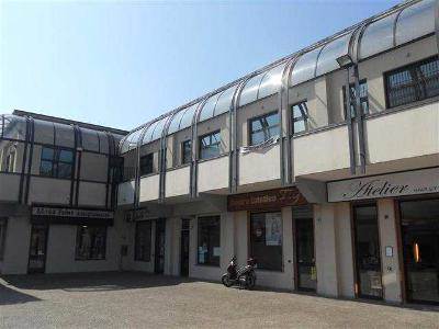 locale commerciale in vendita a San Donato Milanese