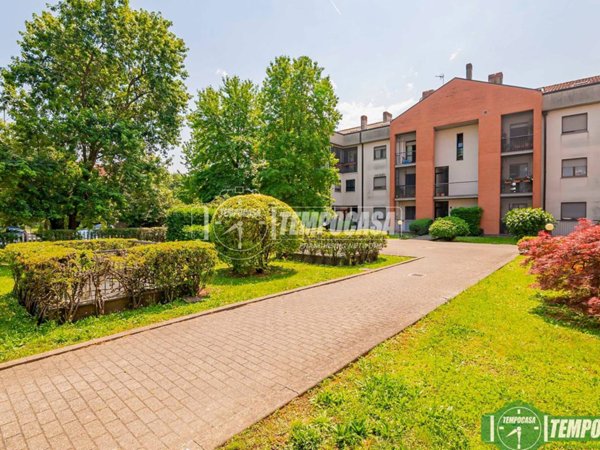 appartamento in vendita a San Donato Milanese in zona Poasco
