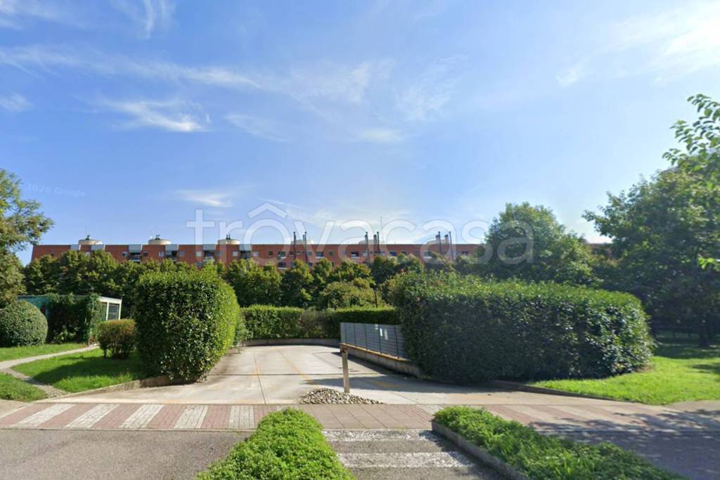locale di sgombero in vendita a San Donato Milanese